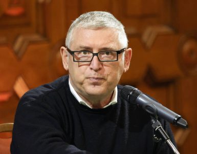 Michel Onfray annonce que “Front populaire” mènera une liste souverainiste aux européennes de 2024