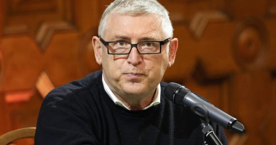 Michel Onfray annonce que “Front populaire” mènera une liste souverainiste aux européennes de 2024