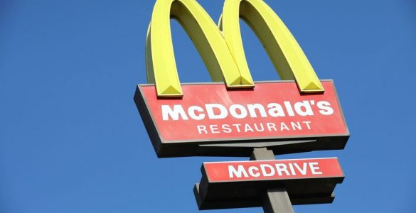 Vélizy-Villacoublay : l’altercation avec les livreurs au drive du McDo se termine au couteau