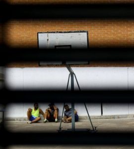 Dos terços dels presos a l’espera de judici a Catalunya són estrangers