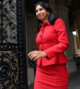 Ligne très à droite, pro-Brexit et anti-wokiste : qui est Suella Braverman, la nouvelle ministre de l'Intérieur britannique ?
