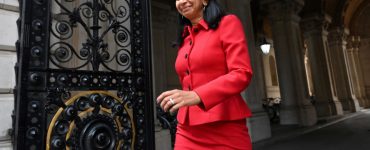 Ligne très à droite, pro-Brexit et anti-wokiste : qui est Suella Braverman, la nouvelle ministre de l'Intérieur britannique ?