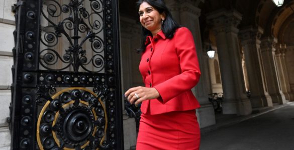 Ligne très à droite, pro-Brexit et anti-wokiste : qui est Suella Braverman, la nouvelle ministre de l'Intérieur britannique ?