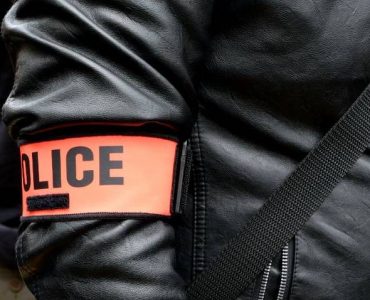 Carpentras : un père menace de décapiter celui qui reconfisquera le smartphone de son fils collégien