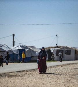 Syrie : la France rapatrie une femme et ses deux enfants