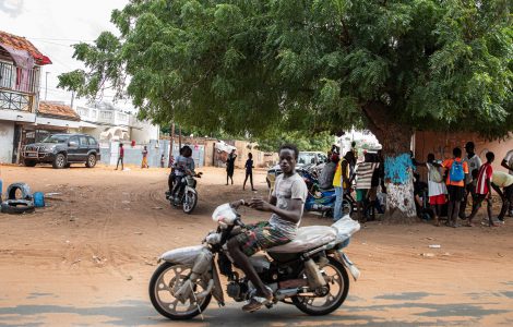 Sur la route du trafic de crack, de Louga, une ville du Sénégal, jusqu’à Paris