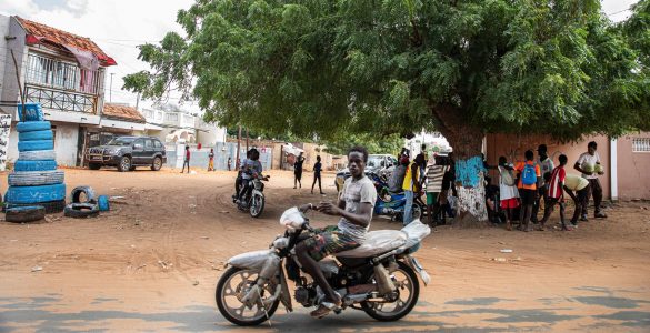 Sur la route du trafic de crack, de Louga, une ville du Sénégal, jusqu’à Paris