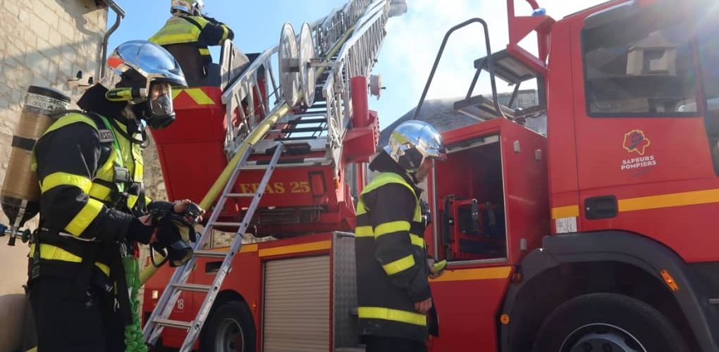 Tours : quatre pompiers agressés par des jeunes lors d’une manifestation au lycée Balzac