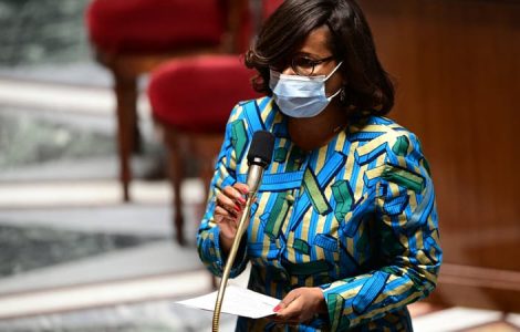 "J'en tremble encore": Élisabeth Moreno dénonce le racisme dont elle a été victime dans un café parisien