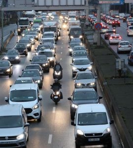 A6a : des militants écologistes de «Dernière Rénovation» ont bloqué l’autoroute à Arcueil