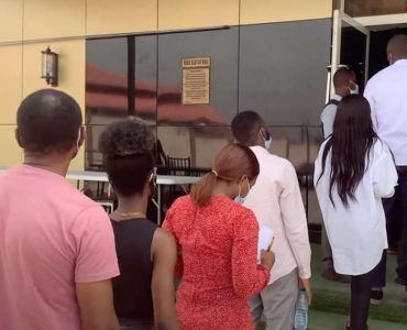 Ces médecins nigérians soumis “à des conditions proches de l’esclavage” au Royaume-Uni