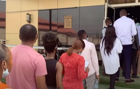 Ces médecins nigérians soumis “à des conditions proches de l’esclavage” au Royaume-Uni