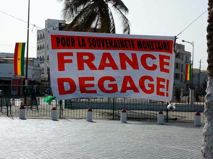 « France dégage », l’incompréhensible silence des binationaux