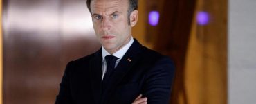 Coupe du monde 2022 : «Il ne faut pas politiser le sport», affirme Emmanuel Macron