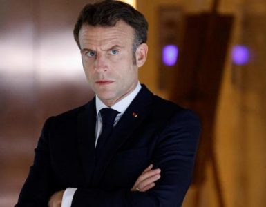 Coupe du monde 2022 : «Il ne faut pas politiser le sport», affirme Emmanuel Macron