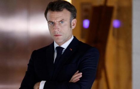 Coupe du monde 2022 : «Il ne faut pas politiser le sport», affirme Emmanuel Macron