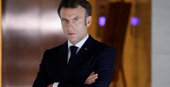 Coupe du monde 2022 : «Il ne faut pas politiser le sport», affirme Emmanuel Macron