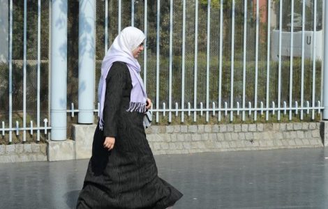 Sondage : 61 % des Français favorables à l’interdiction du port du voile islamique dans l’espace public