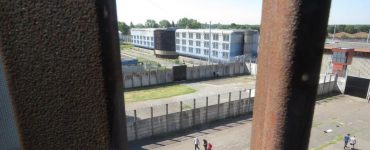 Une surveillante de la prison de Bois-d’Arcy condamnée pour avoir fourni du cannabis à ses amants détenus
