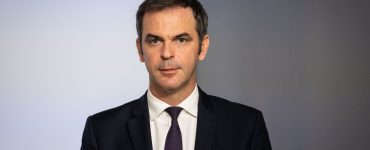 Paris 2024 : "Fabriquer deux millions de mascottes en quelques mois, on ne sait pas faire", déplore Olivier Véran
