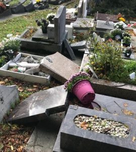 Près de 50 tombes profanées au cimetière de Graville au Havre
