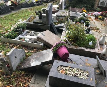 Près de 50 tombes profanées au cimetière de Graville au Havre