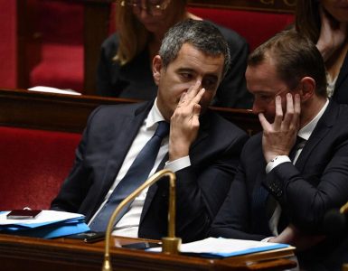 «Ocean Viking» : une affaire embarrassante pour l’exécutif, qui veut reprendre la main