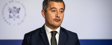 Immigration : la majorité veut rétablir la "double peine" pour les étrangers condamnés