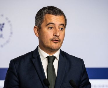 Immigration : la majorité veut rétablir la "double peine" pour les étrangers condamnés