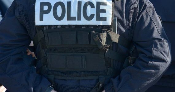 Projectiles, mortiers d'artifice et cocktail Molotov : le commissariat de Goussainville attaqué en plein jour