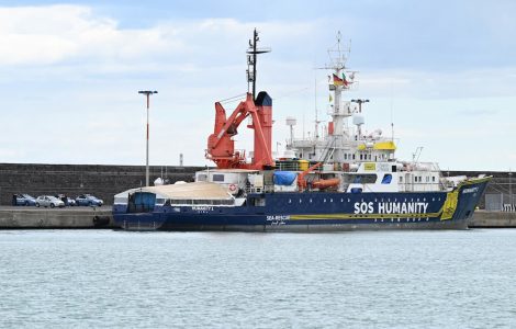 Trois ONG en passe de débarquer plus de 500 migrants en Europe