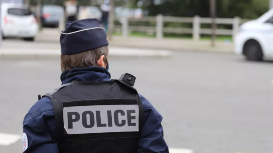Vénissieux : il fonce en moto sur les policiers puis casse les dents d’un fonctionnaire à coups de casque