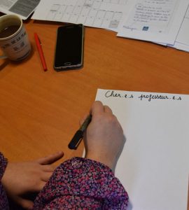 Elle dénonce l'utilisation de l'écriture inclusive au collège de Breteuil