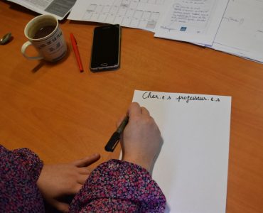 Elle dénonce l'utilisation de l'écriture inclusive au collège de Breteuil