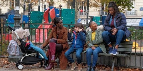 Gardes d’enfants : comment les « nounous africaines » à Paris sont invisibilisées