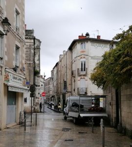 La Rochelle : un skinhead antiraciste condamné pour un coup de couteau
