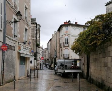 La Rochelle : un skinhead antiraciste condamné pour un coup de couteau