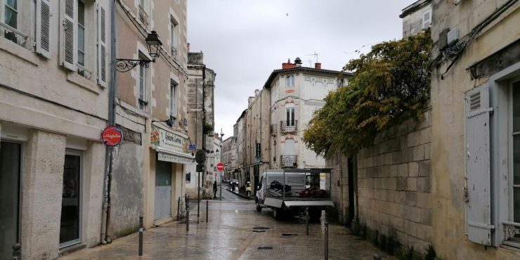 La Rochelle : un skinhead antiraciste condamné pour un coup de couteau