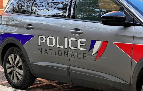 Un homme jugé à Paris pour le viol de la femme qui l'hébergeait