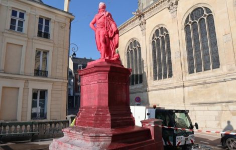 Pontoise. La statue du général Leclerc dégradée à la peinture rouge