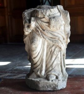Toulouse : l'incroyable découverte d'une statue du XVI ème siècle dans une pile de pont de L'Hôtel-Dieu
