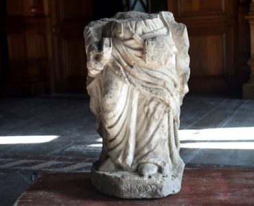 Toulouse : l'incroyable découverte d'une statue du XVI ème siècle dans une pile de pont de L'Hôtel-Dieu