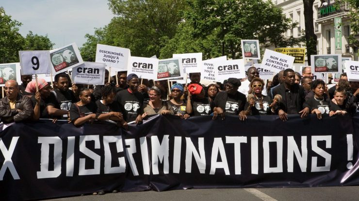 Racisme : 91% des personnes noires ont le sentiment d'être victimes de discrimination