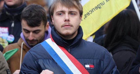 Une enquête ouverte après la divulgation de données et des déplacements privés du député LFI Louis Boyard