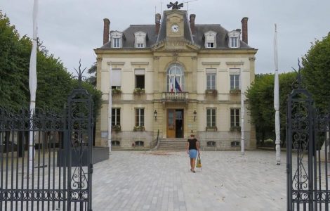 Arpajon : le maire adjoint chargé des sports sera jugé pour détention d’images pédopornographiques
