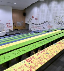 "Shoot Zemmour, bordélisons le pays, feu aux prisons" : le grand amphi de la fac du Mirail intégralement vandalisé