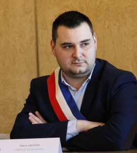 Rodéos urbains : "C'est humiliant pour moi", en désaccord avec une décision de justice, un maire démissionne