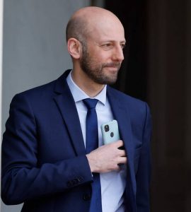 TikTok, Twitter et Candy Crush bannis des téléphones professionnels des fonctionnaires français