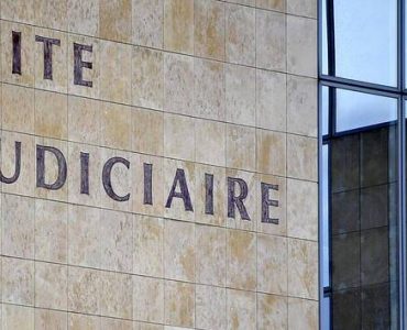Au Mans, « il me tapait avec un fil électrique », raconte une enfant