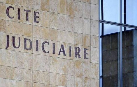 Au Mans, « il me tapait avec un fil électrique », raconte une enfant